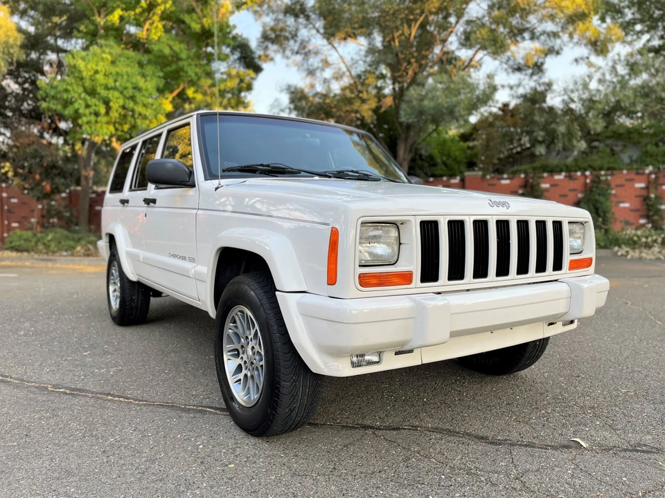 1997 Jeep XJ Cherokee - Image 8 of 31