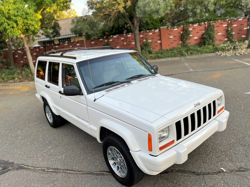 1997 Jeep XJ Cherokee - Image 5 of 31