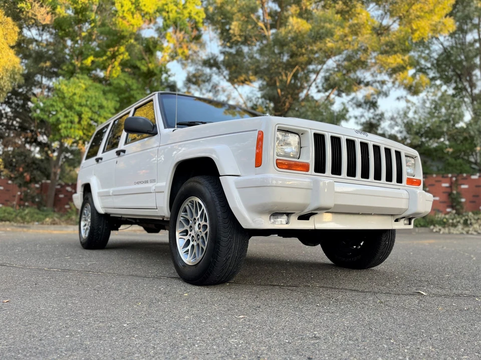 1997 Jeep XJ Cherokee - Image 2 of 31