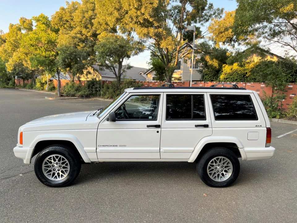 1997 Jeep XJ Cherokee - Image 30 of 31