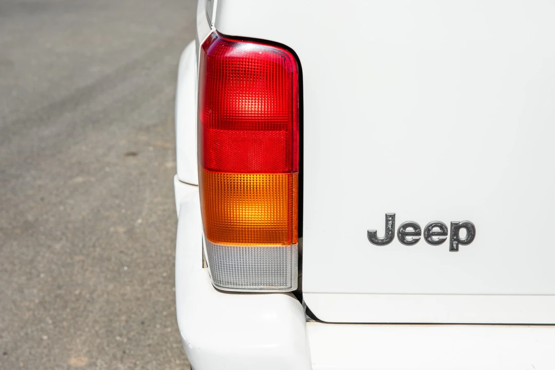 1997 Jeep XJ Cherokee - Image 26 of 31