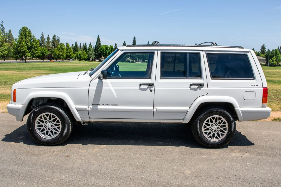 1997 Jeep XJ Cherokee - Image 3 of 31