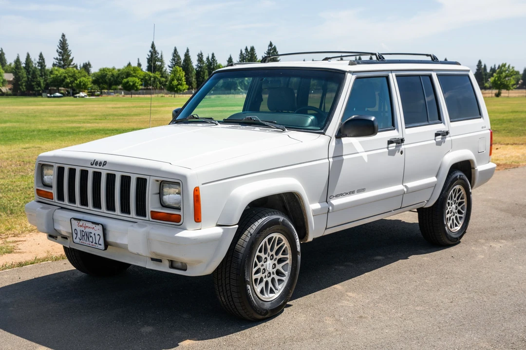 1997 Jeep XJ Cherokee - Image 2 of 31