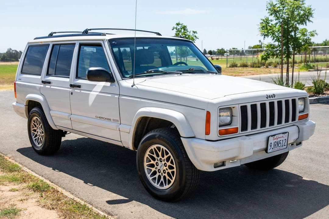 1997 Jeep XJ Cherokee - Image 8 of 31