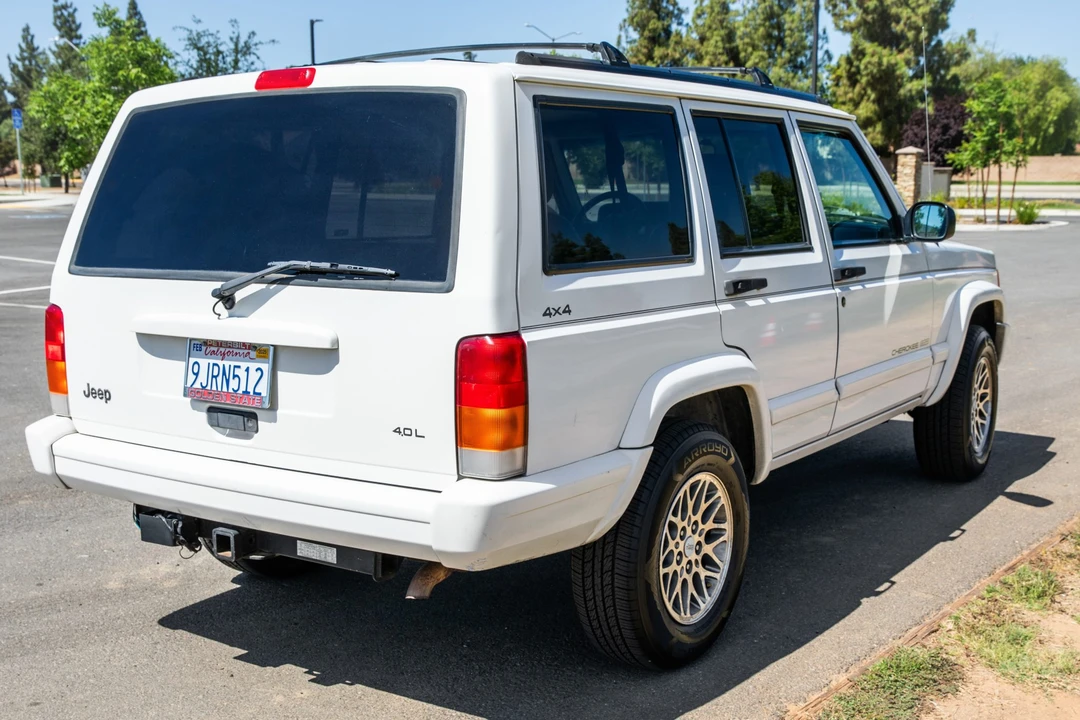 1997 Jeep XJ Cherokee - Image 6 of 31