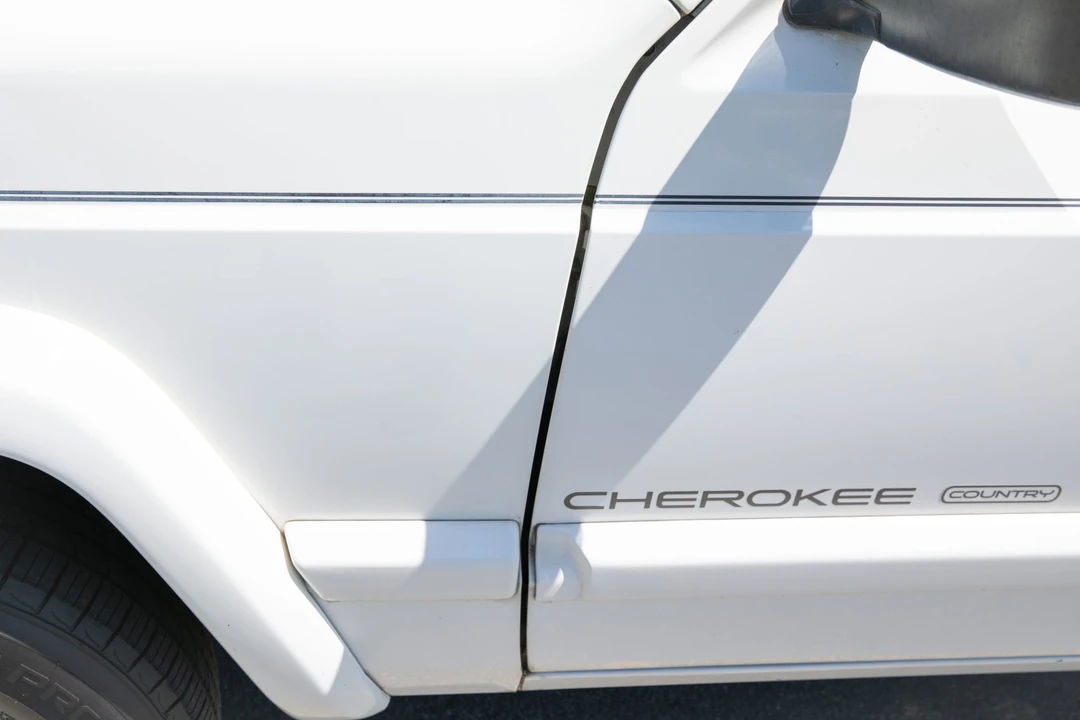 1997 Jeep XJ Cherokee - Image 19 of 31