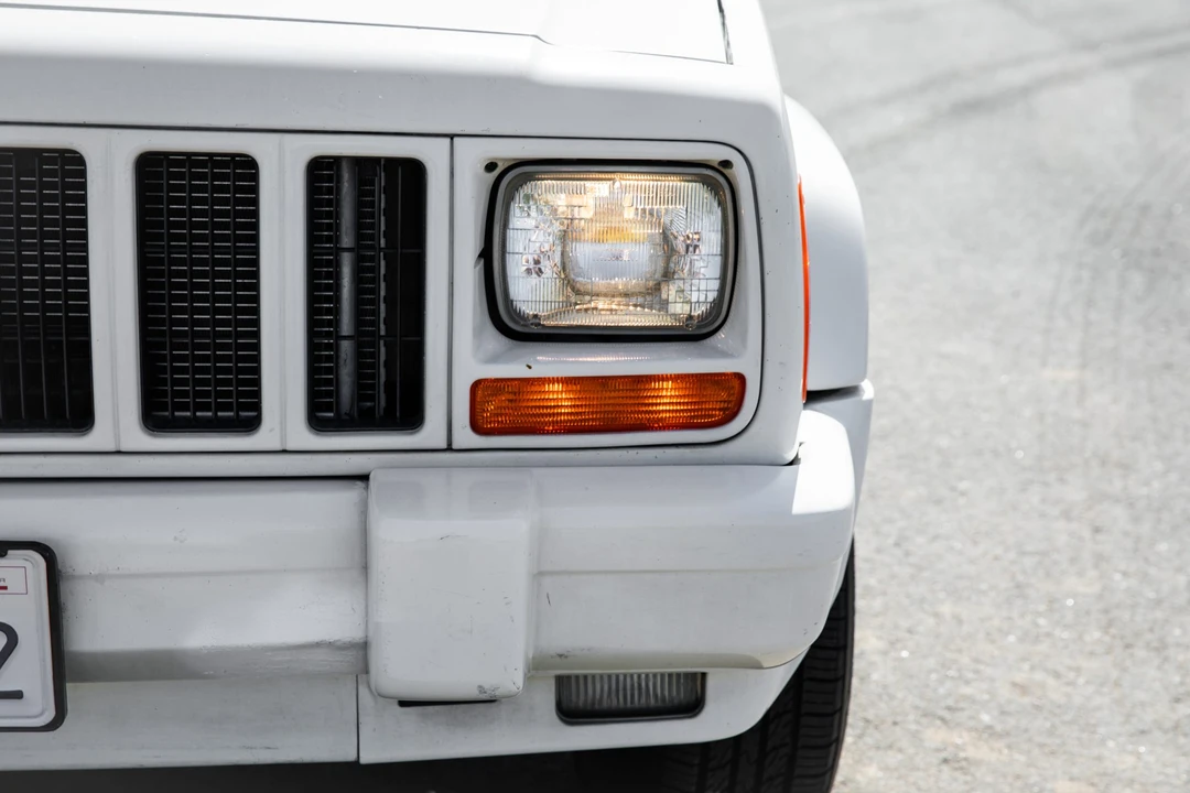 1997 Jeep XJ Cherokee - Image 14 of 31