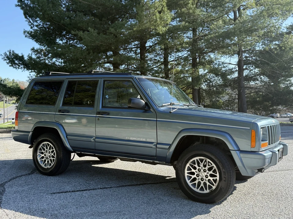 1997 Jeep XJ Cherokee - Image 2 of 31