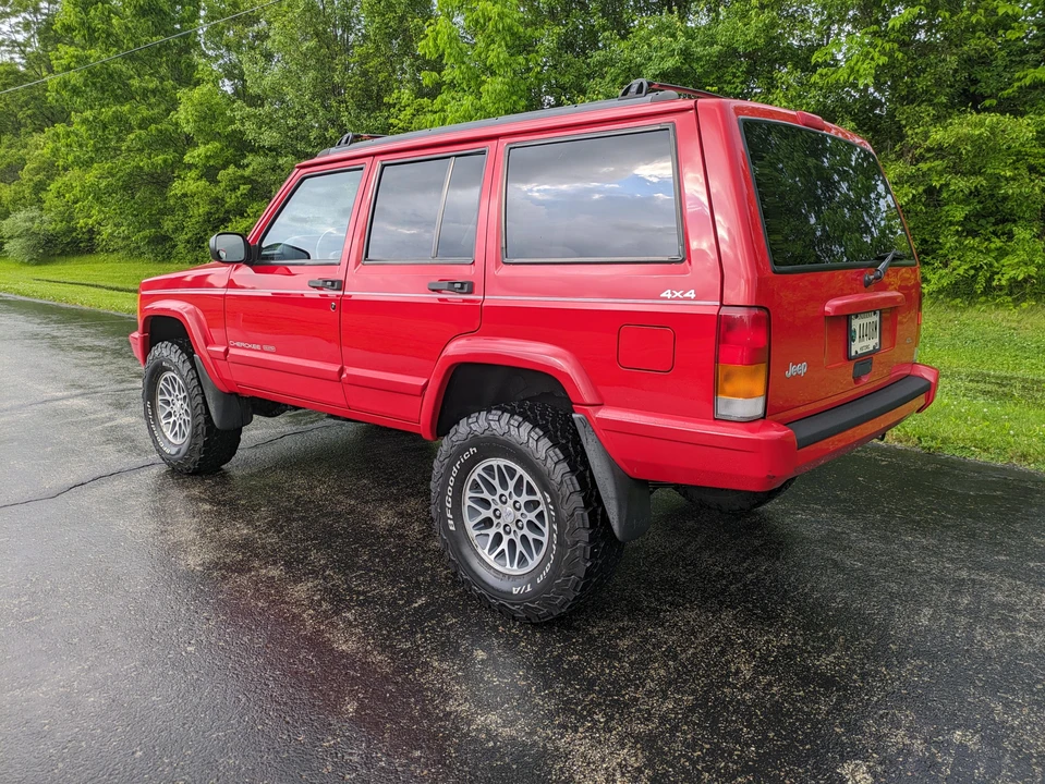 1997 Jeep XJ Cherokee - Image 14 of 31