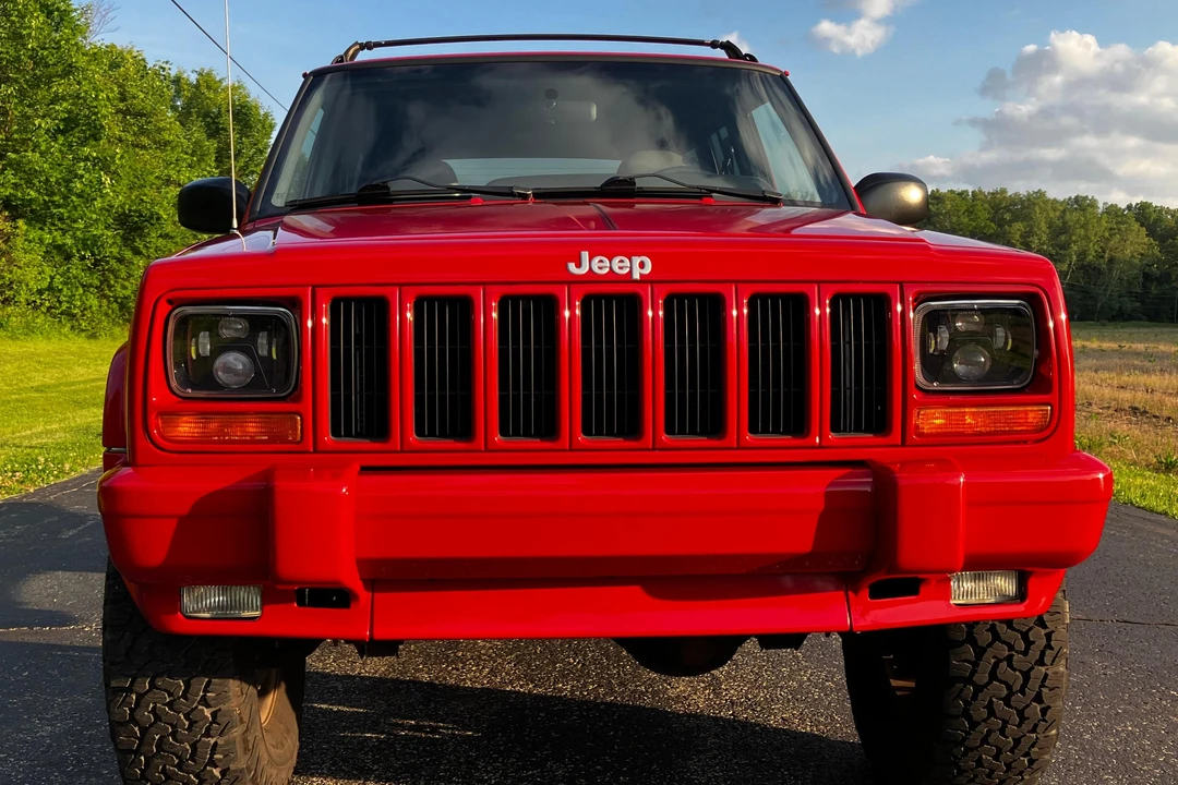 1997 Jeep XJ Cherokee - Image 2 of 31