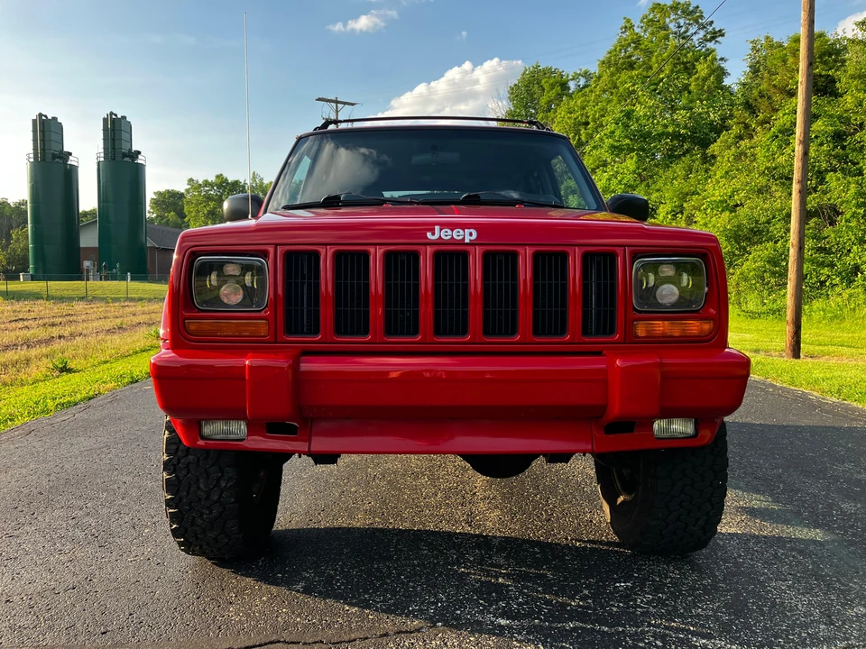 1997 Jeep XJ Cherokee - Image 6 of 31