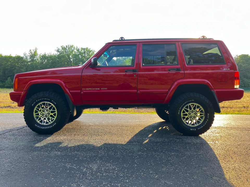 1997 Jeep XJ Cherokee - Image 12 of 31