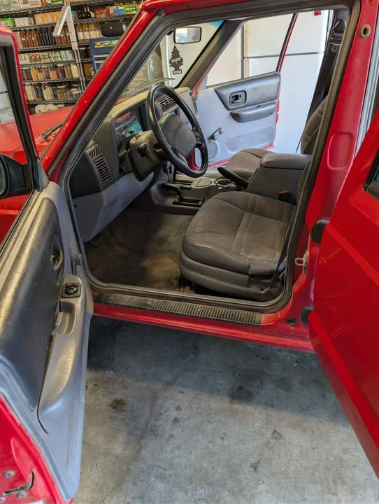 1997 Jeep XJ Cherokee - Image 10 of 13