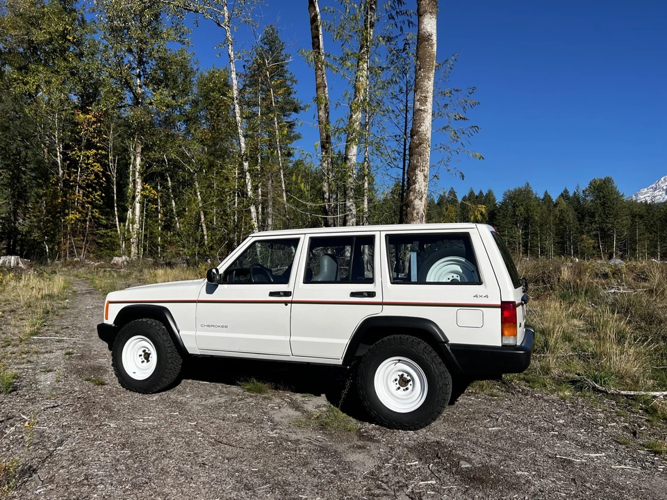 1997 Jeep XJ Cherokee - Image 23 of 31