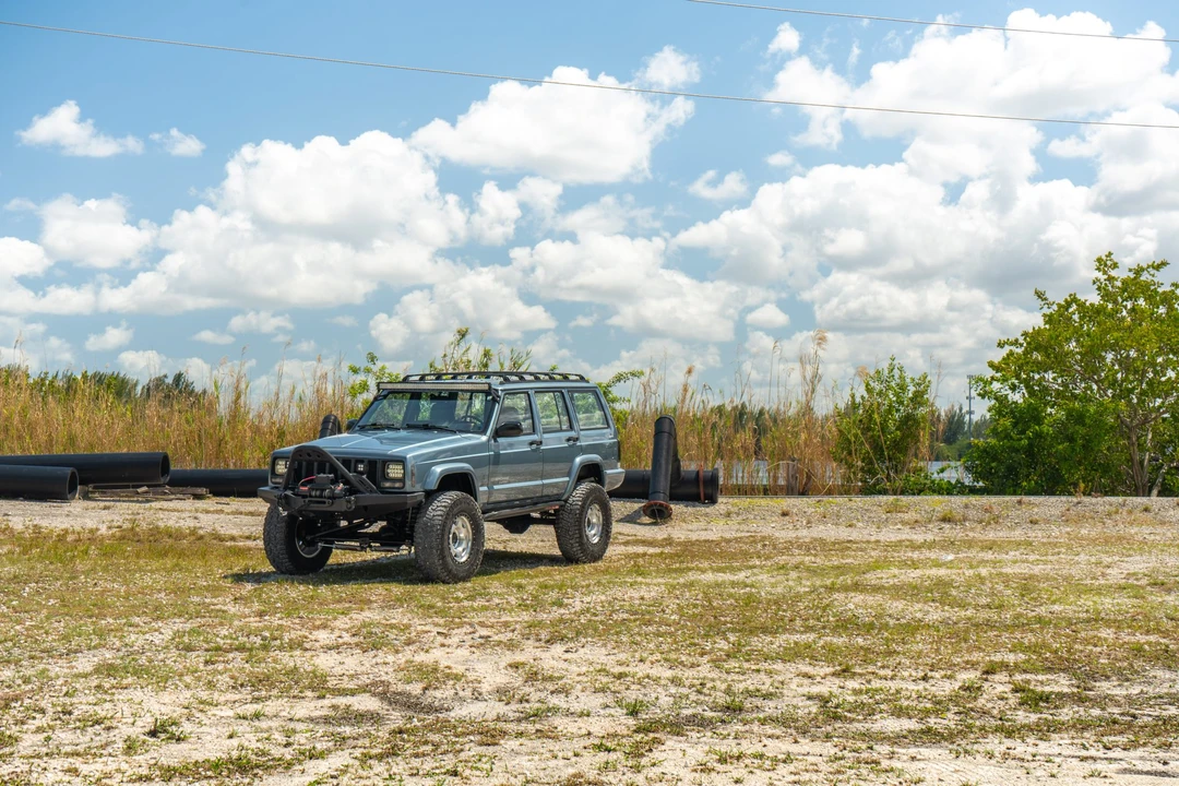 1997 Jeep XJ Cherokee - Image 10 of 31