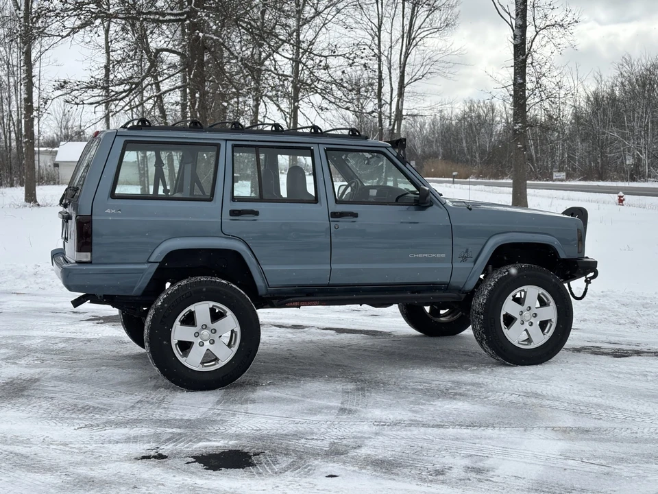 1997 Jeep XJ Cherokee - Image 19 of 31