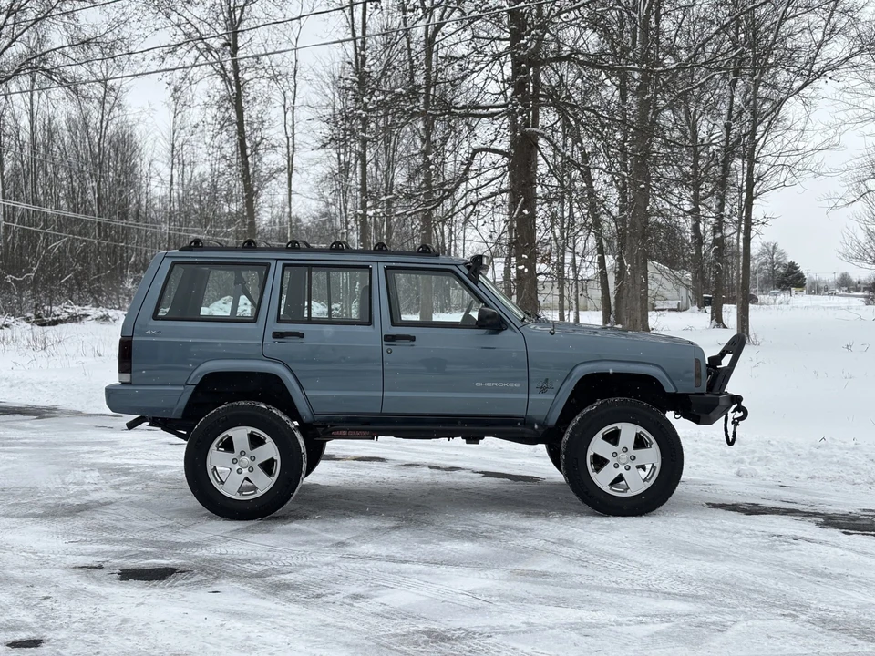 1997 Jeep XJ Cherokee - Image 15 of 31