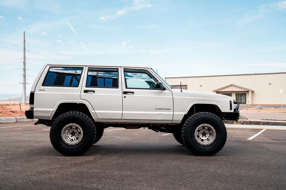 1997 Jeep XJ Cherokee - Image 9 of 31