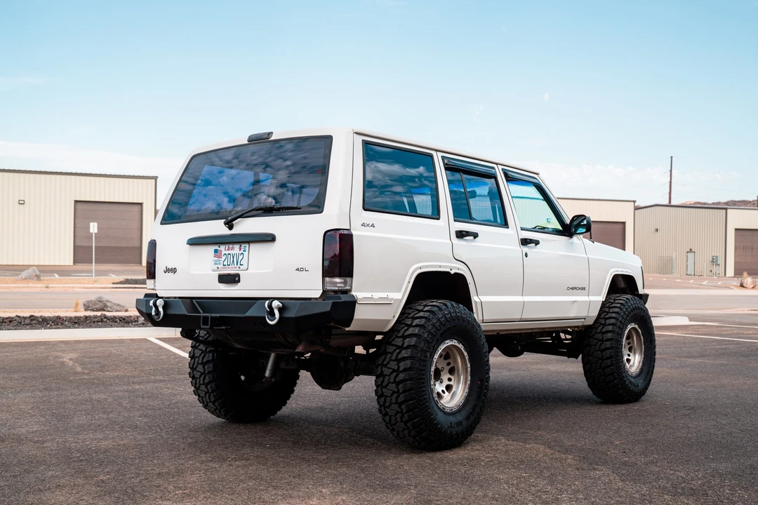1997 Jeep XJ Cherokee - Image 8 of 31