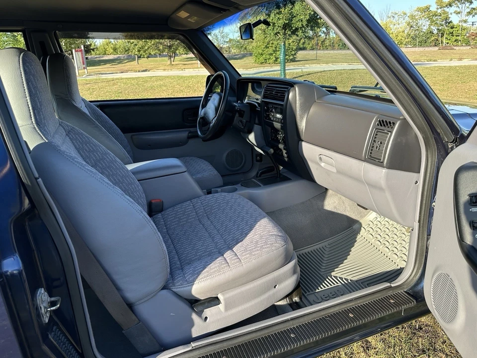 1997 Jeep XJ Cherokee - Image 9 of 21