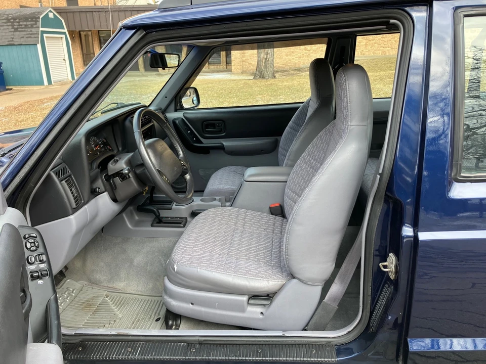 1997 Jeep XJ Cherokee - Image 8 of 21