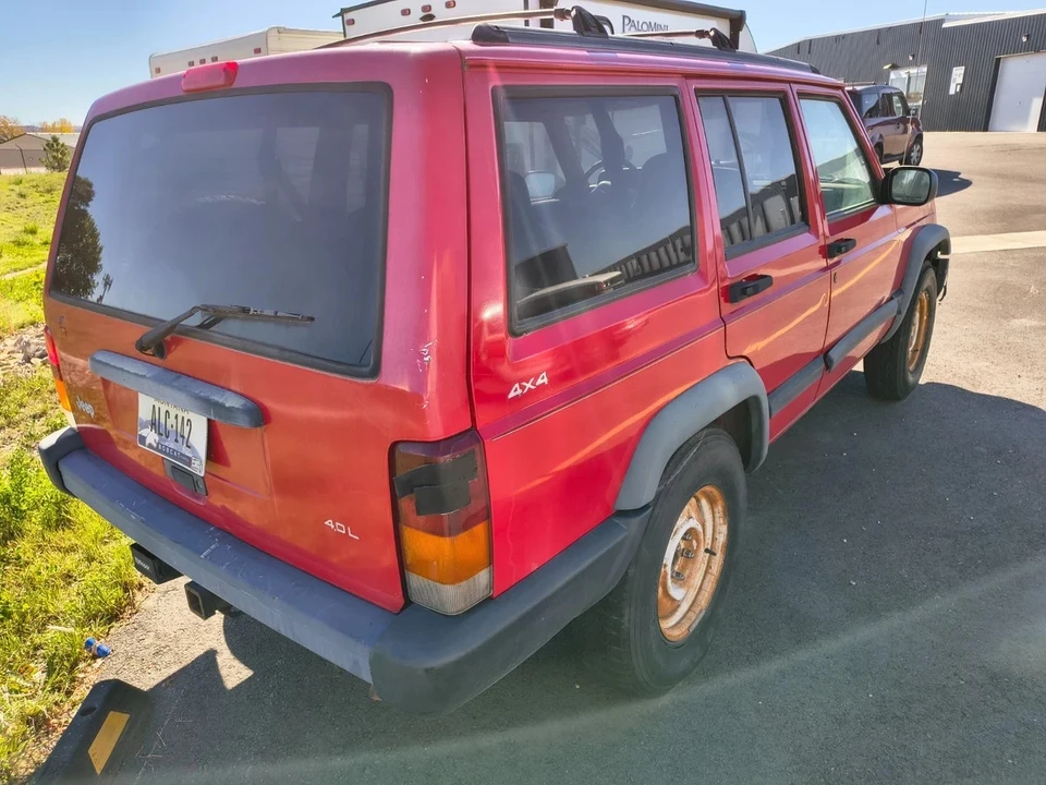 1997 Jeep XJ Cherokee - Image 6 of 12