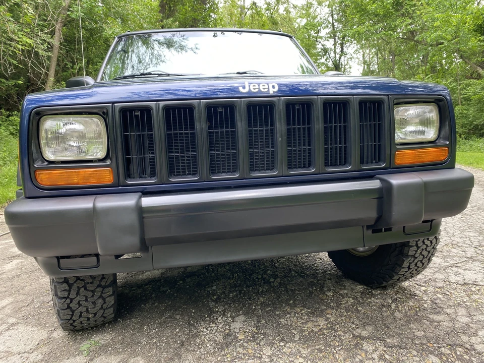 1997 Jeep XJ Cherokee - Image 10 of 31