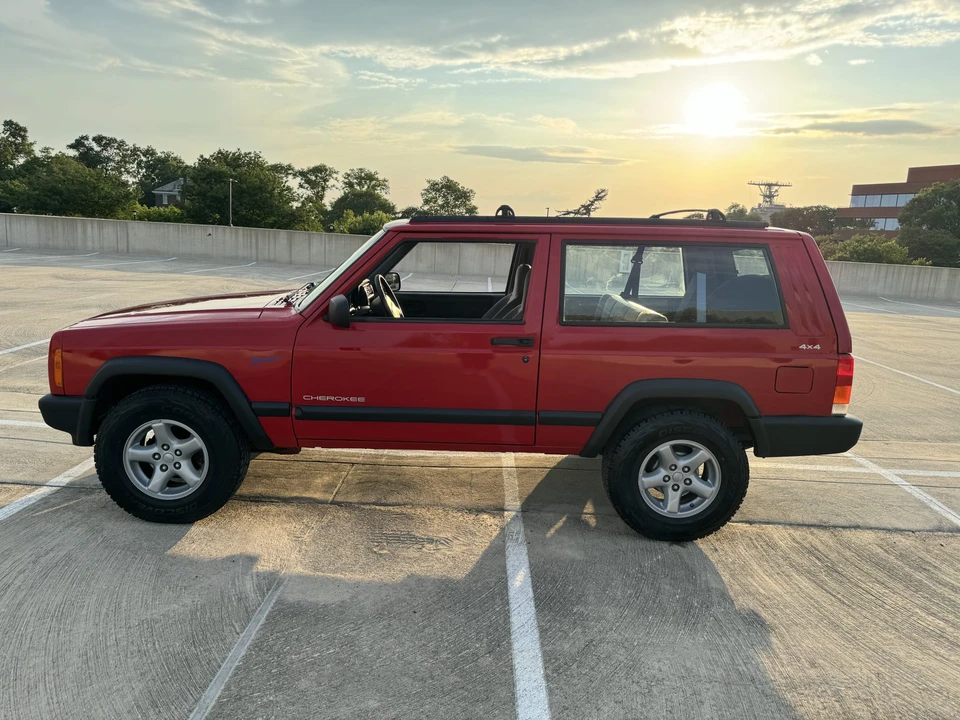 1997 Jeep XJ Cherokee - Image 5 of 31