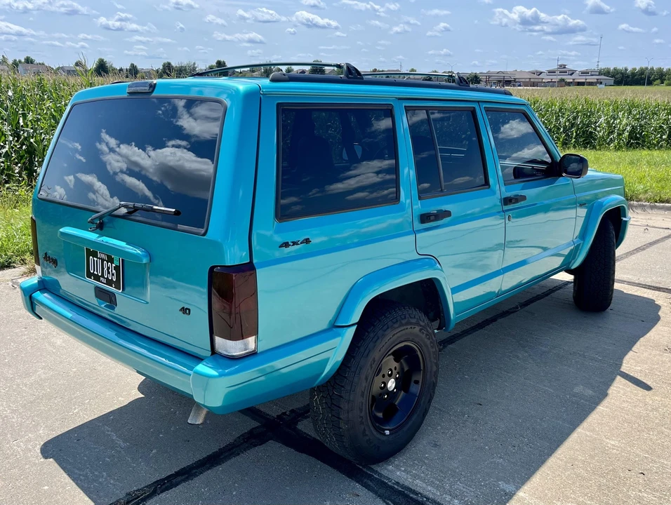 1997 Jeep XJ Cherokee - Image 15 of 31