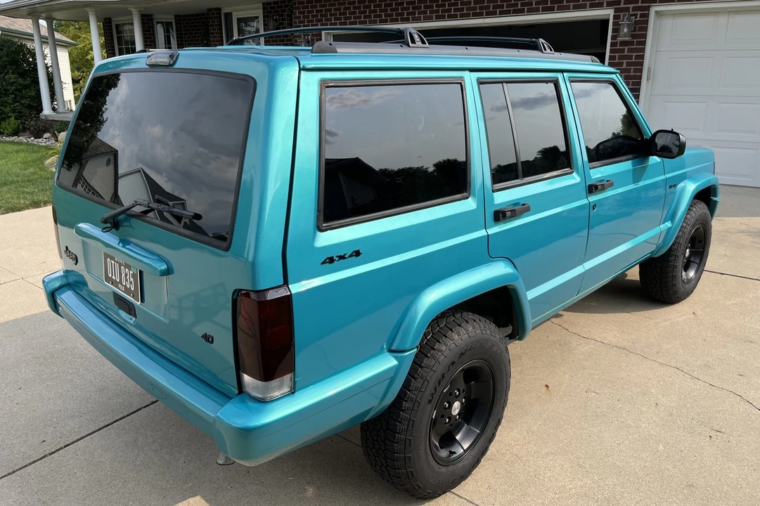 1997 Jeep XJ Cherokee - Image 14 of 31