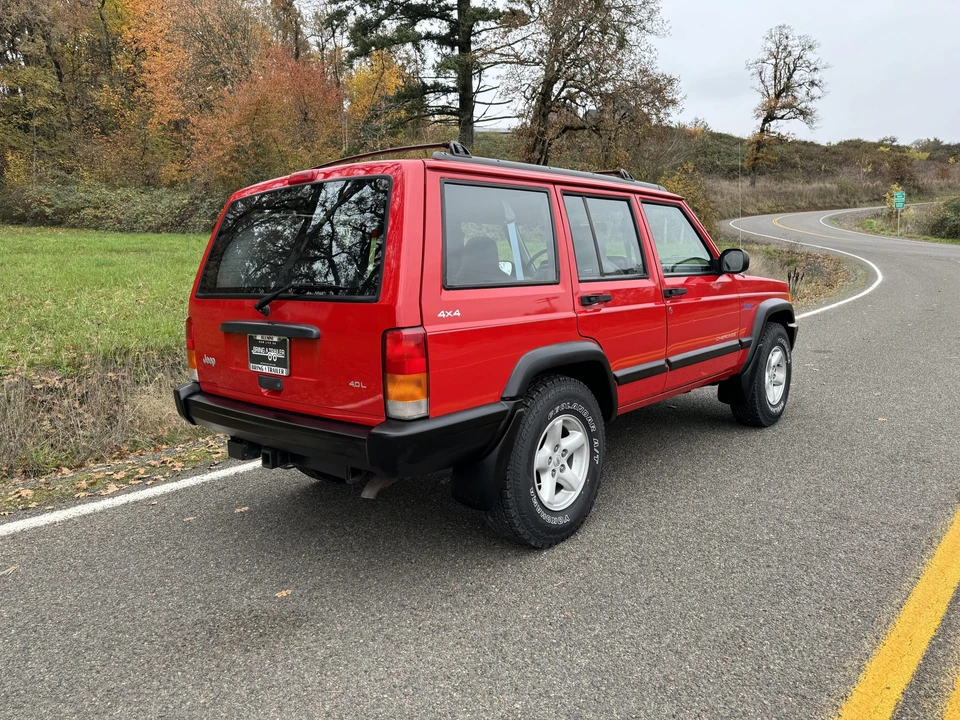 1997 Jeep XJ Cherokee - Image 11 of 31