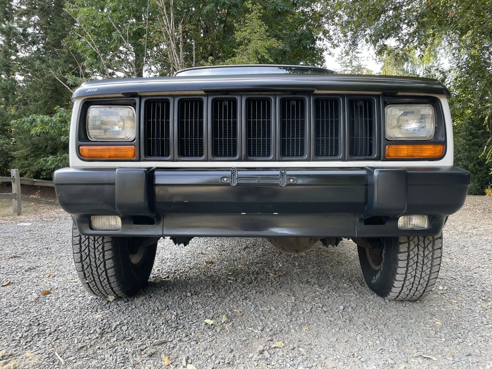 1997 Jeep XJ Cherokee - Image 24 of 31