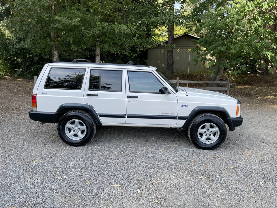 1997 Jeep XJ Cherokee - Image 18 of 31
