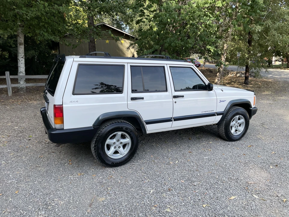 1997 Jeep XJ Cherokee - Image 19 of 31