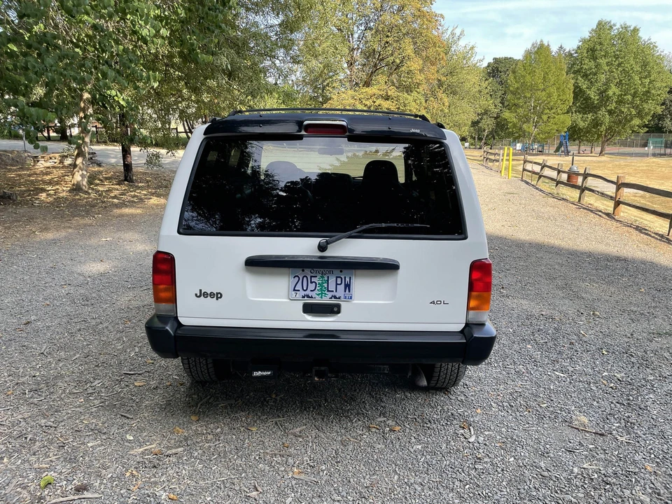 1997 Jeep XJ Cherokee - Image 11 of 31