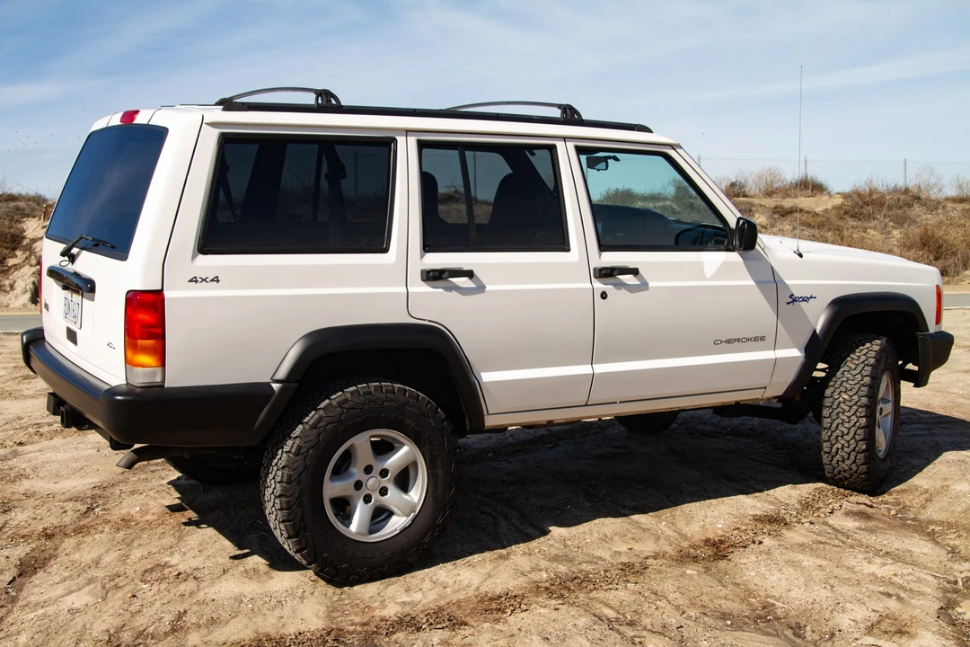 1997 Jeep XJ Cherokee - Image 14 of 31