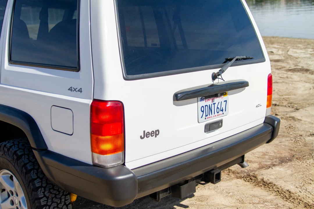 1997 Jeep XJ Cherokee - Image 24 of 31