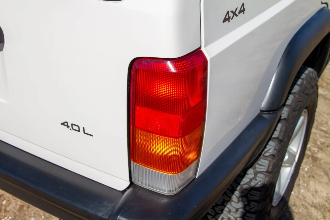 1997 Jeep XJ Cherokee - Image 26 of 31