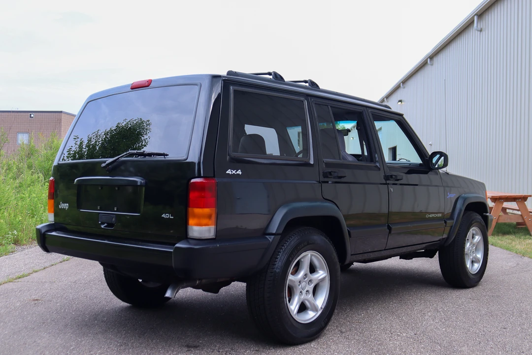 1997 Jeep XJ Cherokee - Image 6 of 31