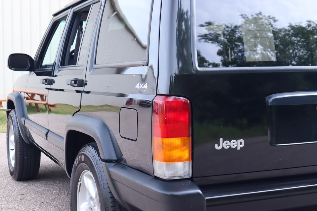 1997 Jeep XJ Cherokee - Image 17 of 31