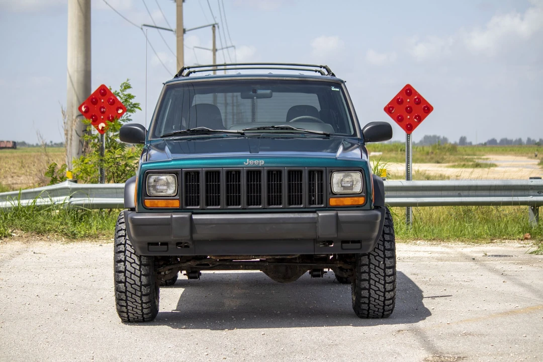 1997 Jeep XJ Cherokee - Image 7 of 31