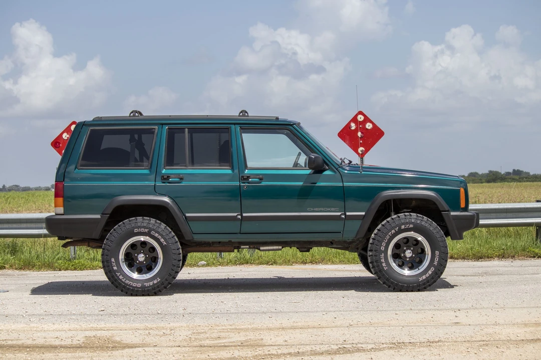 1997 Jeep XJ Cherokee - Image 10 of 31