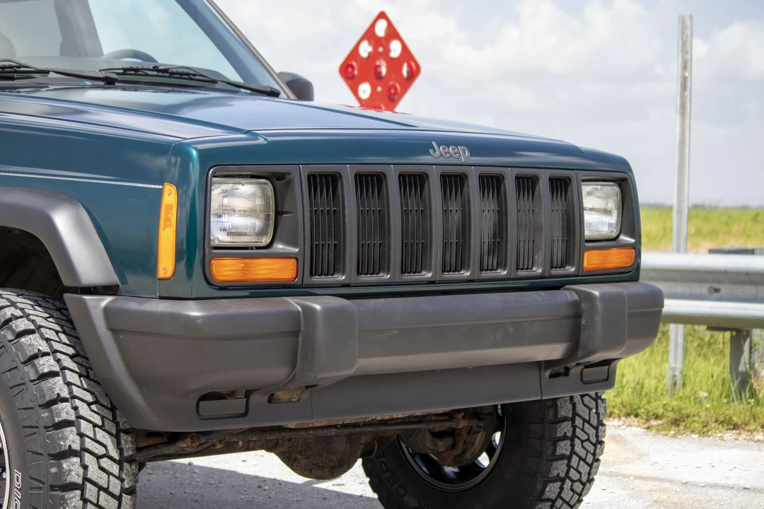 1997 Jeep XJ Cherokee - Image 21 of 31