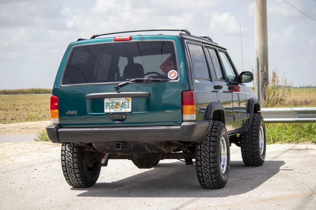1997 Jeep XJ Cherokee - Image 13 of 31