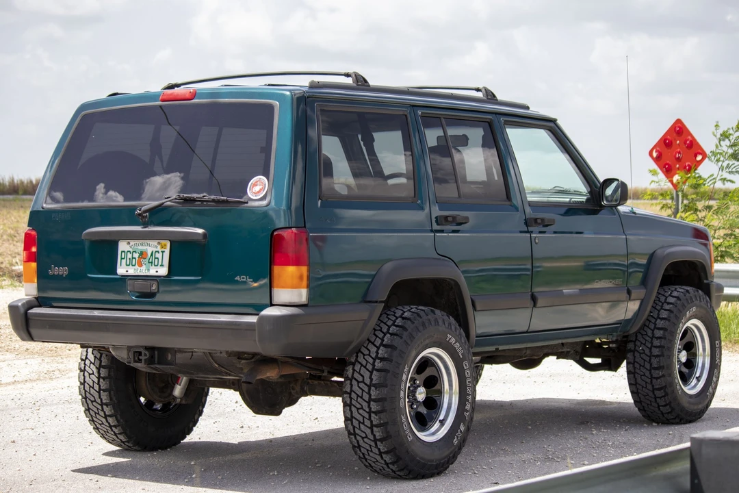 1997 Jeep XJ Cherokee - Image 11 of 31