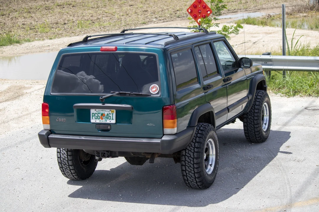 1997 Jeep XJ Cherokee - Image 12 of 31