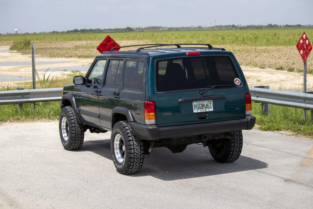 1997 Jeep XJ Cherokee - Image 17 of 31