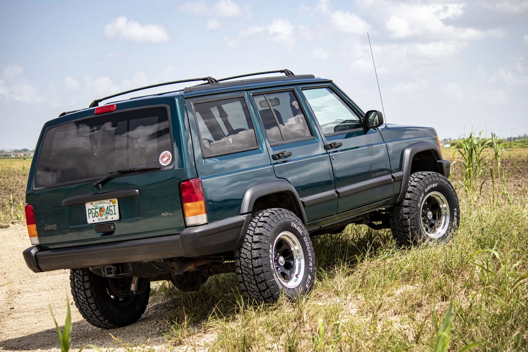1997 Jeep XJ Cherokee - Image 3 of 31