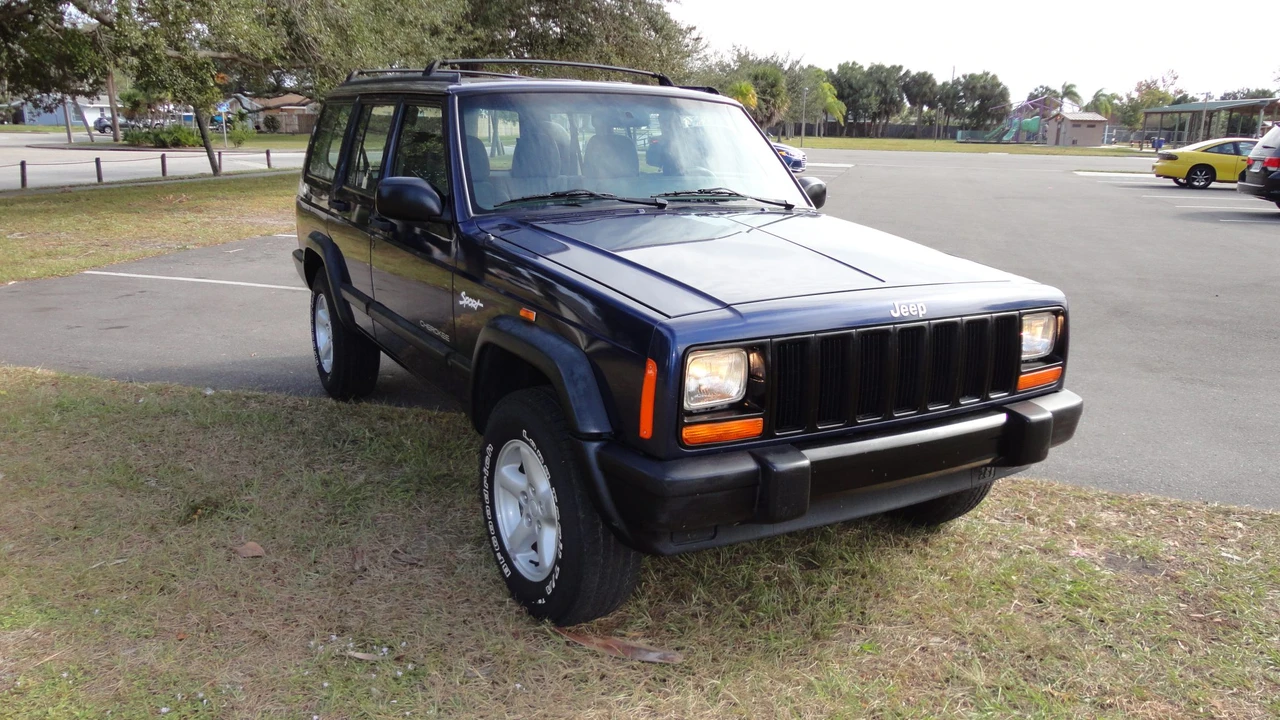 1997 Jeep XJ Cherokee - Image 2 of 31