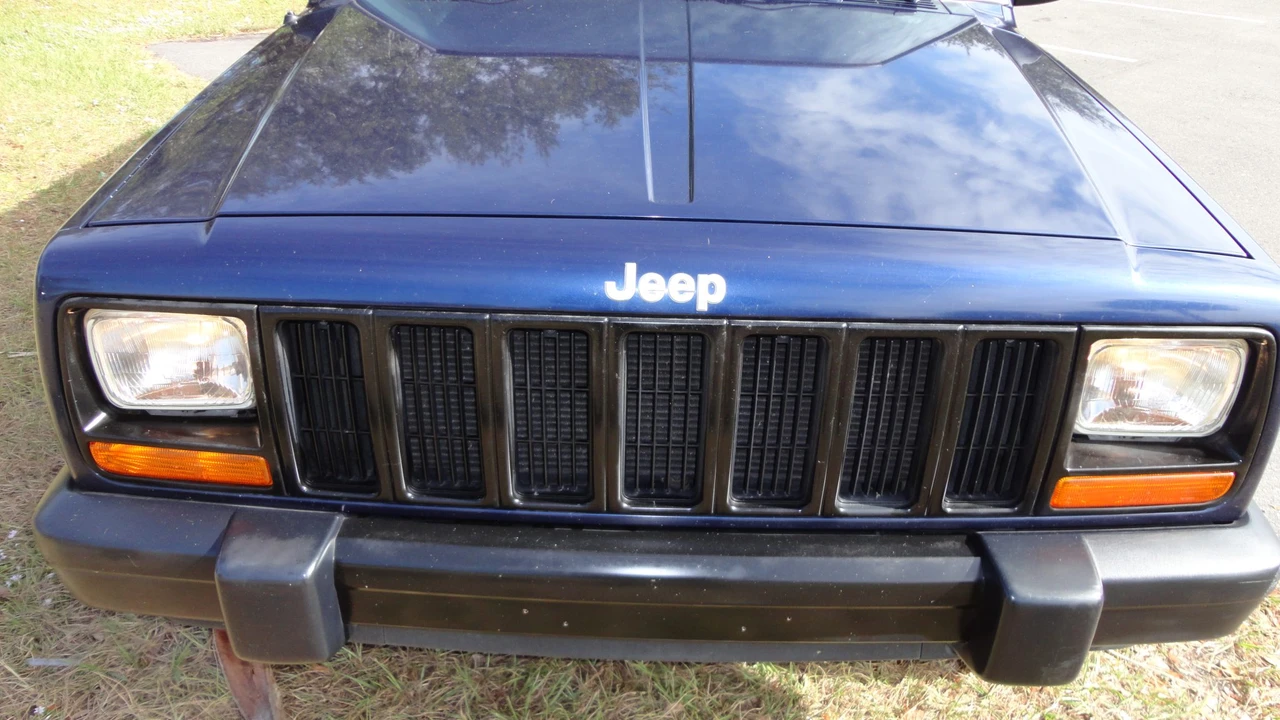 1997 Jeep XJ Cherokee - Image 16 of 31